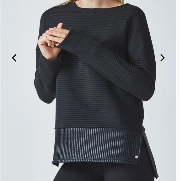 Fabletics Tops - Fabletics Bre Long Sleeve Tunic Active Quilted Top